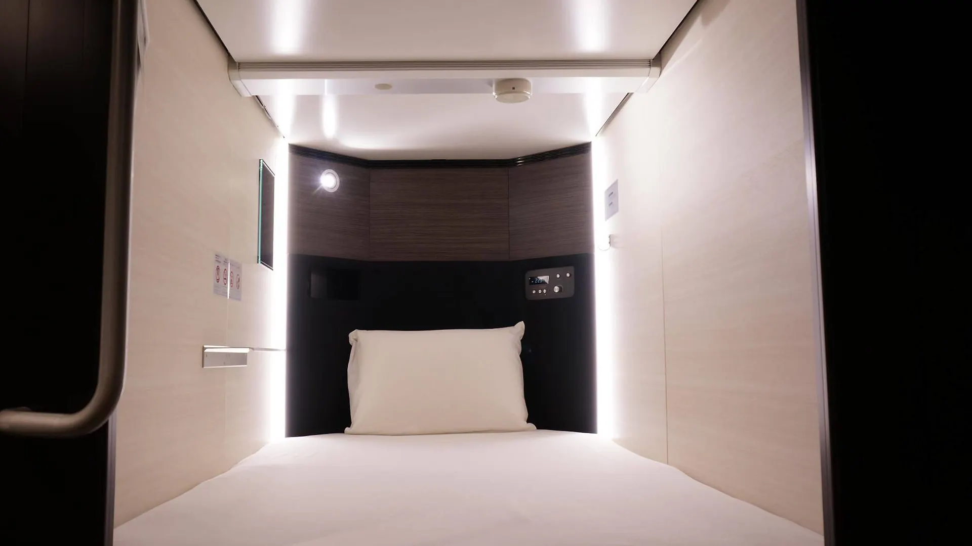 Tokyo Ekimae Bay Hotel יפן