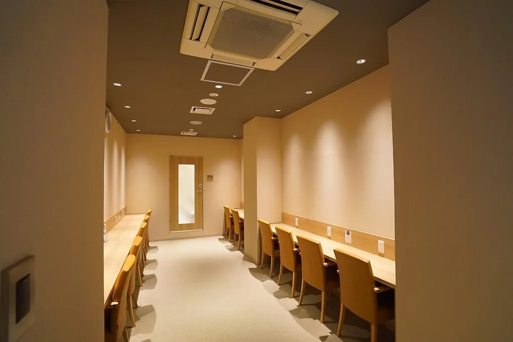 Capsule hotel Tokyo Ekimae Bay Hotel Japan