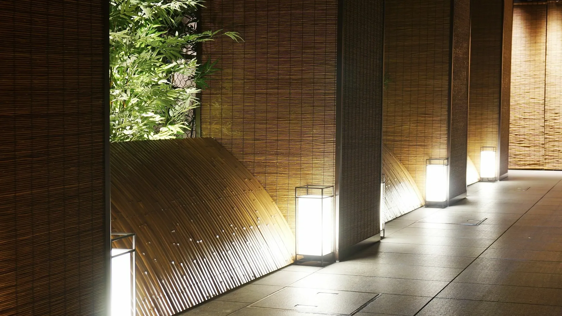 Tokyo Ekimae Bay Hotel Capsule hotel