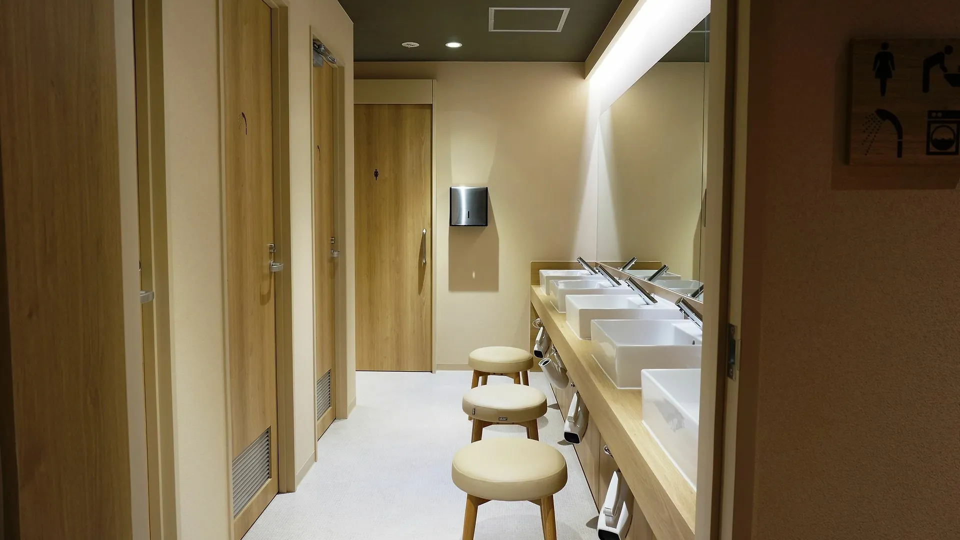 Tokyo Ekimae Bay Hotel 0*,